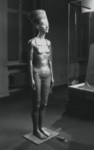 Little Warsaw: The Body of Nefertiti, 2003
